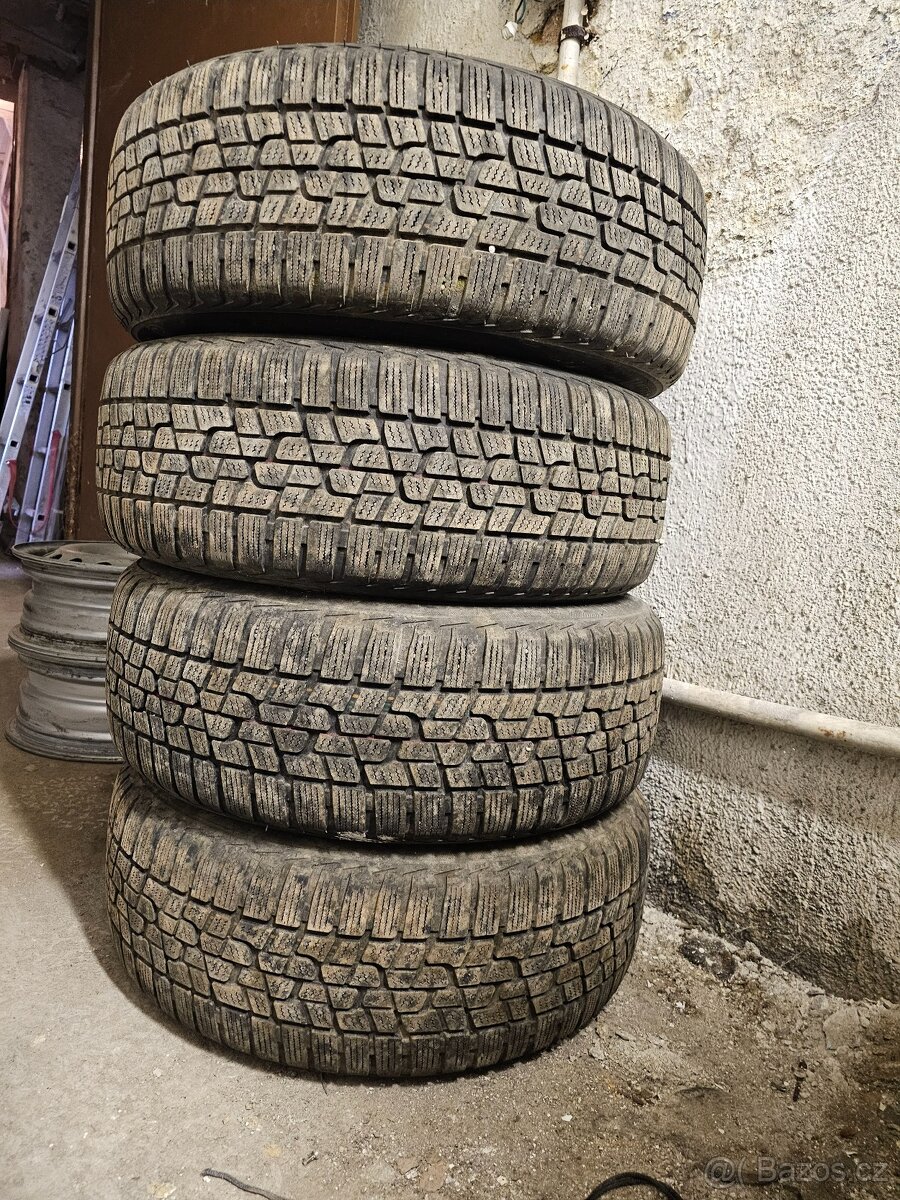 Zimní pneumatiky 205/55  R16
