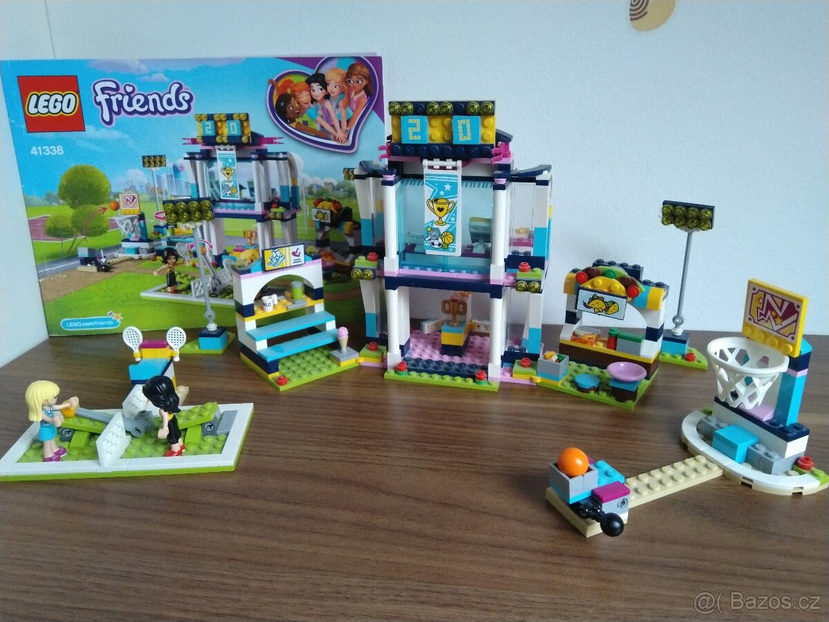 LEGO Friends 41338 Stephanie ve sportovní aréně