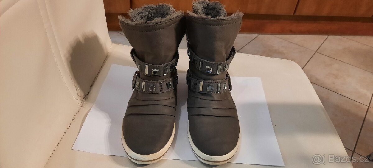 Dívčí zimní boty