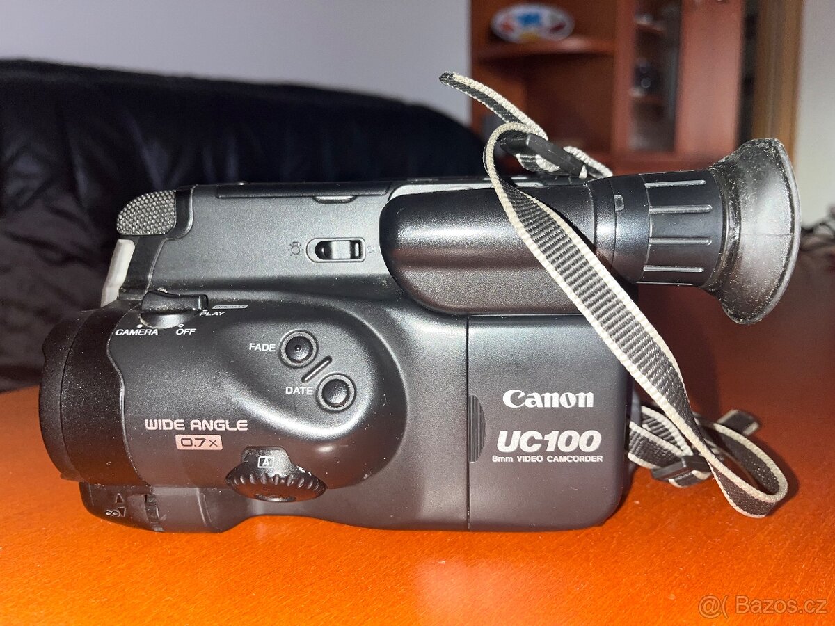 CANON UC 100, 8 mm Video Camcorder