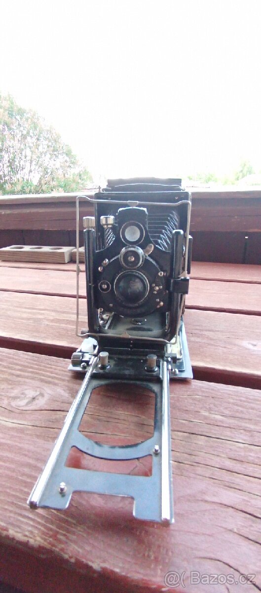 2 Staré fotoaparáty Icadresden