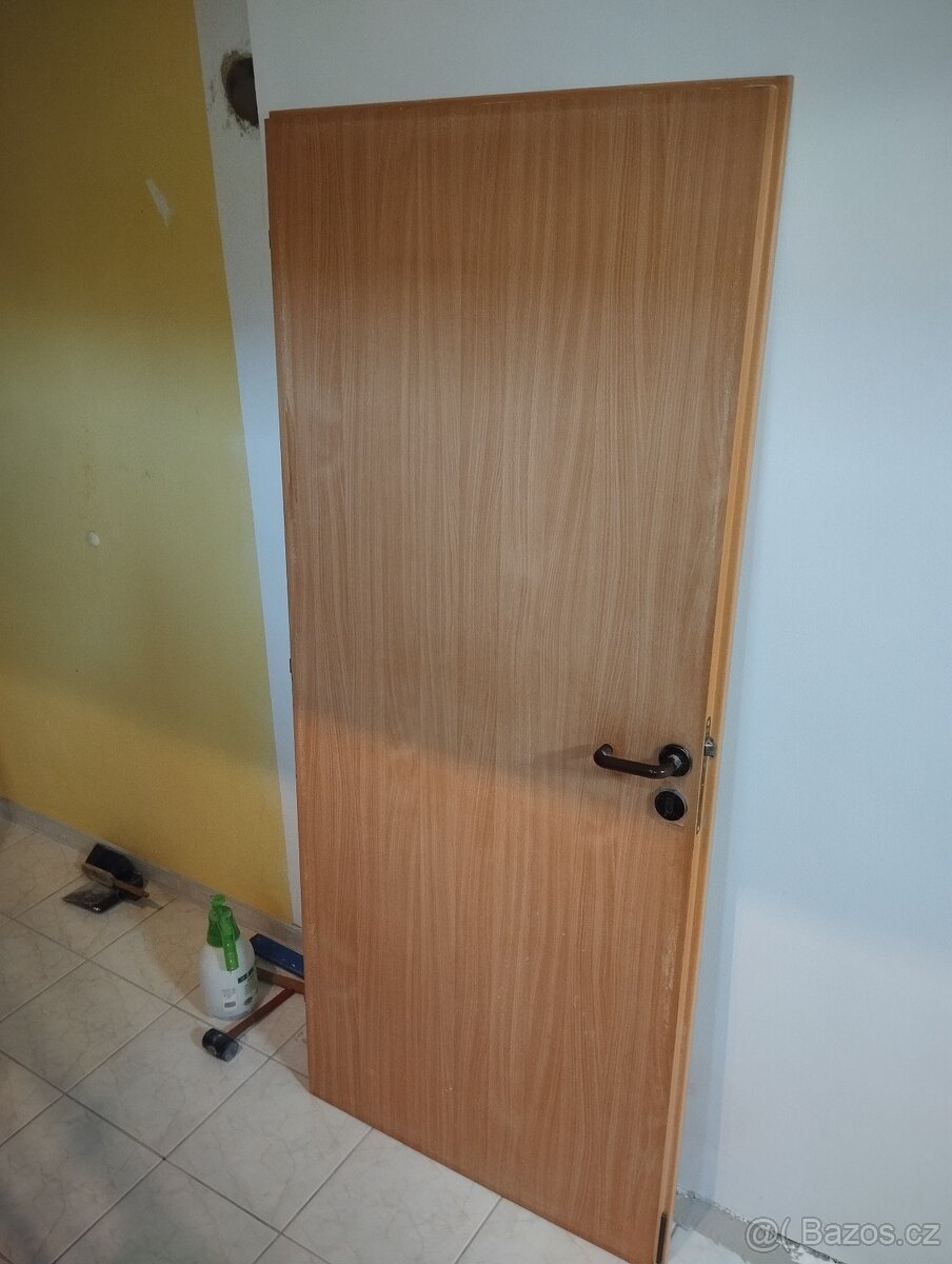 Dveře 80 cm