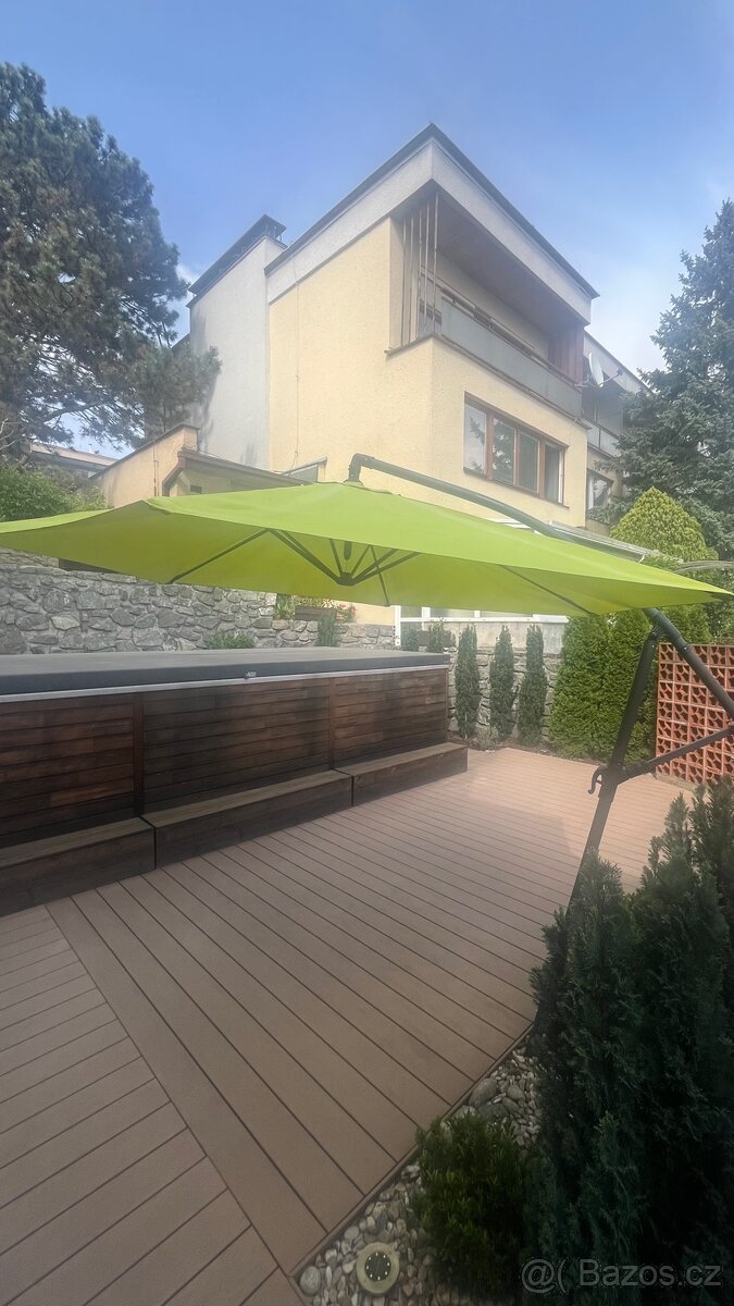 Zahradní slunečník