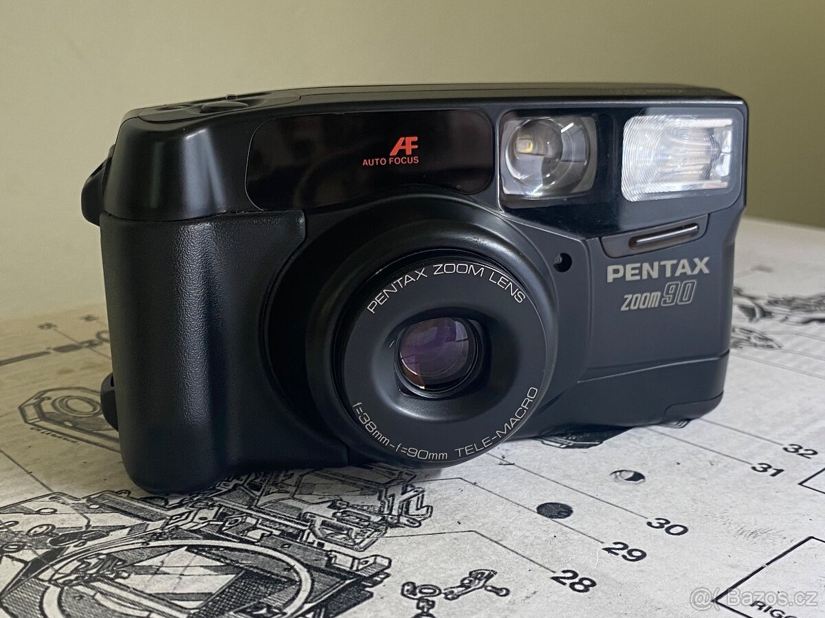 Prodám fotoaparát Pentax Zoom 90 – spolehlivý kompakt s auto