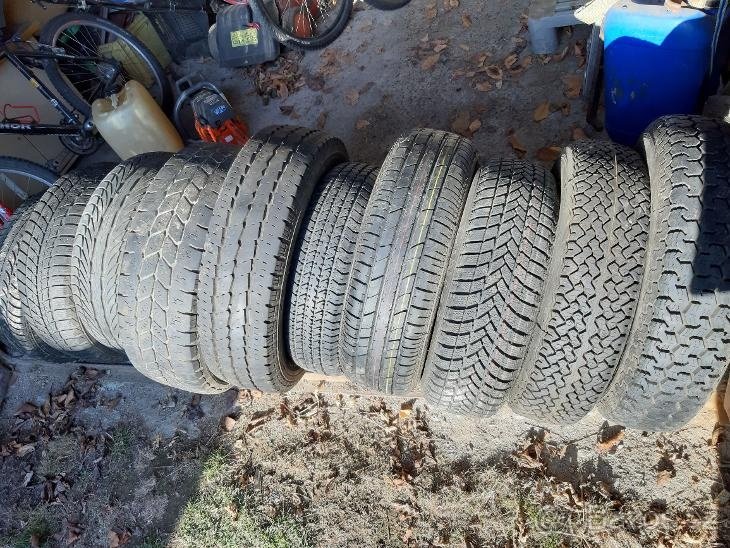 12ks pneumatik po jednom kuse.