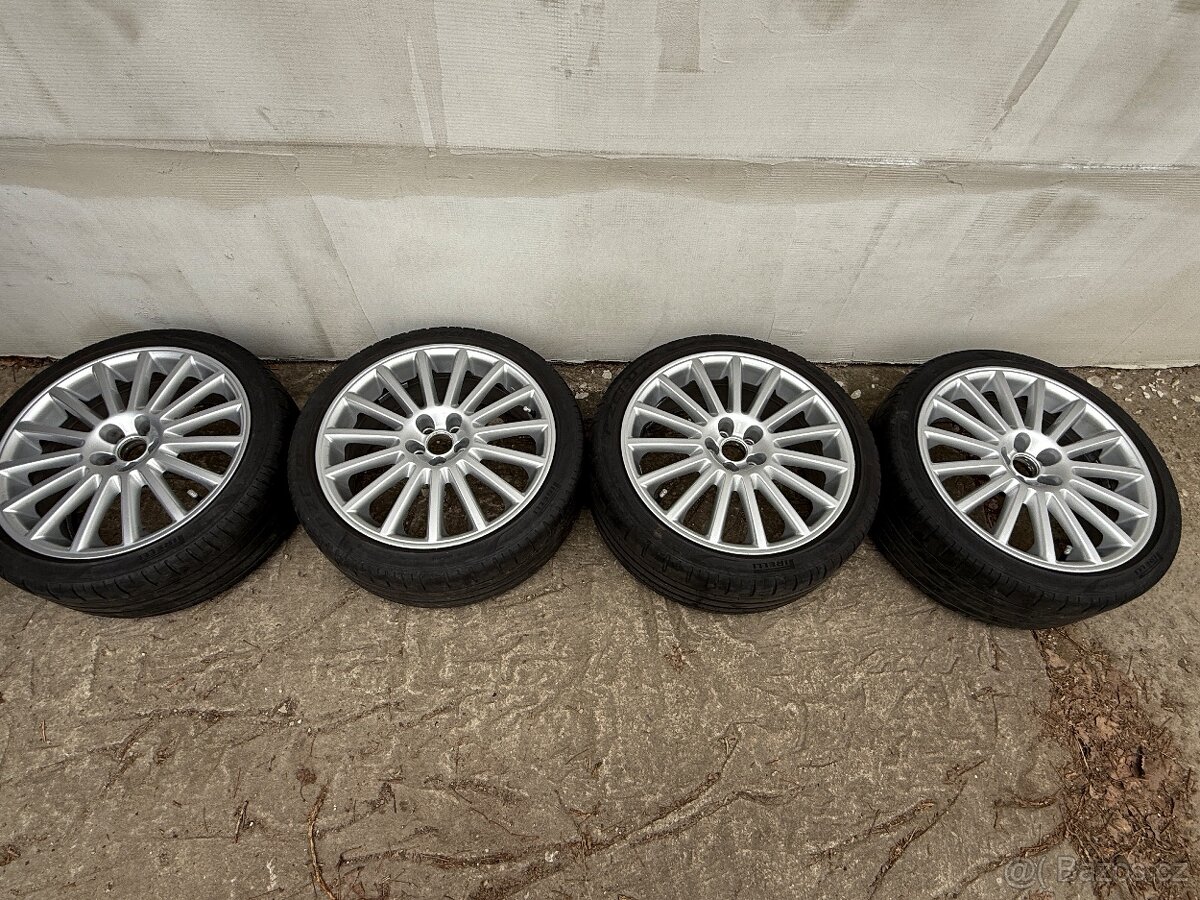 R32 kola OZ Aristo