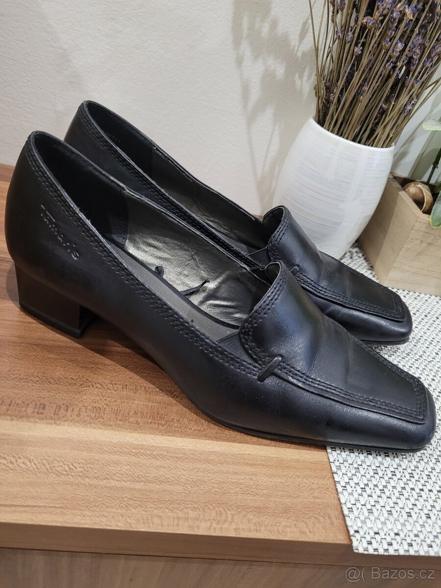 Pěkné kožené lodičky,boty vel.37 Zn.Tamaris