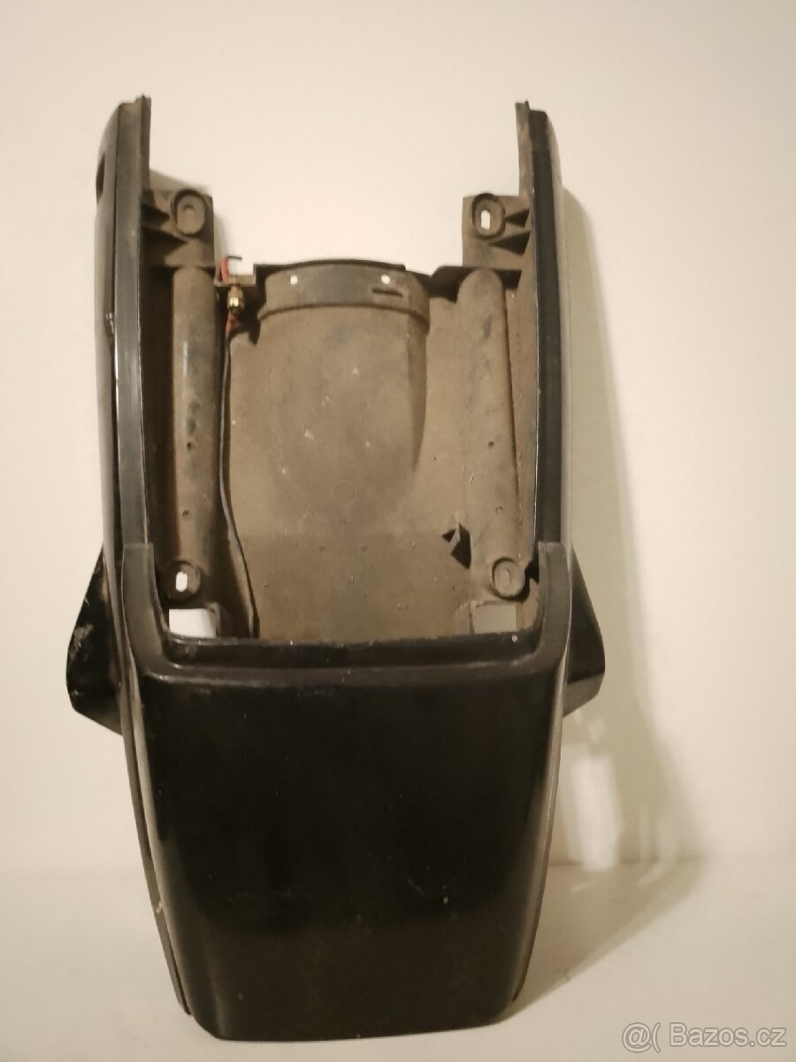 Prodám podsedlový kryt Jawa 350 638