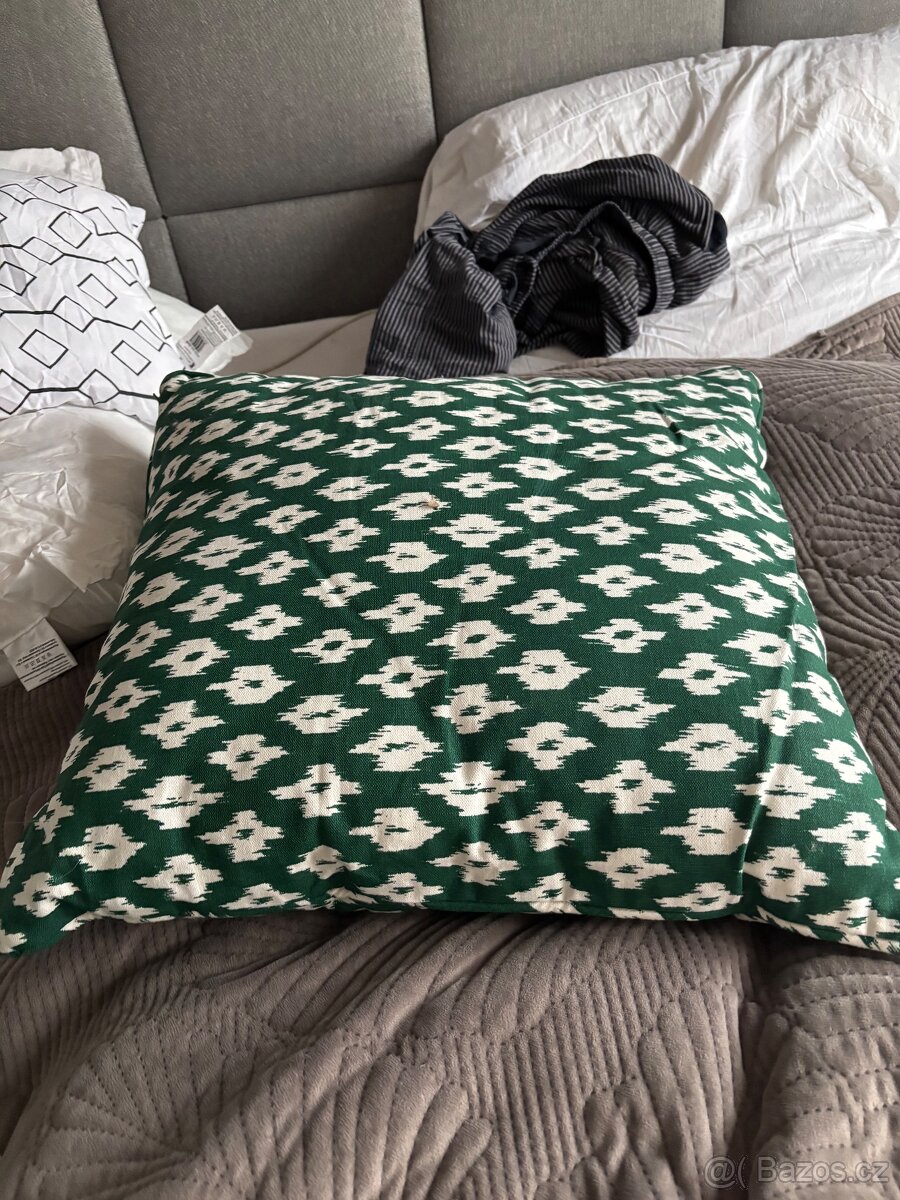 4× nové venkovní polštáře IKEA zeleno-bílé, 50×50 cm