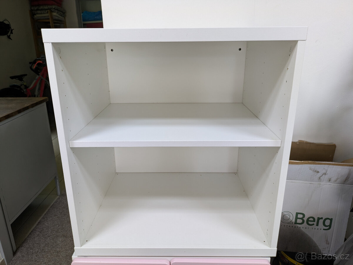 Ikea STUVA - bílá skříňka s policí