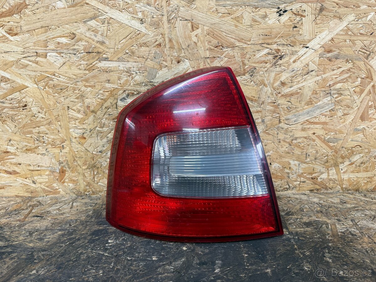LEVÉ ZADNÍ SVĚTLO ŠKODA OCTAVIA 2 FACELIFT SEDAN