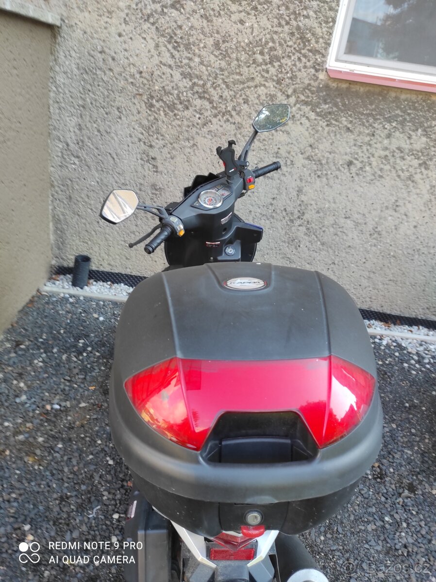 Prodám skútr Maxon 125