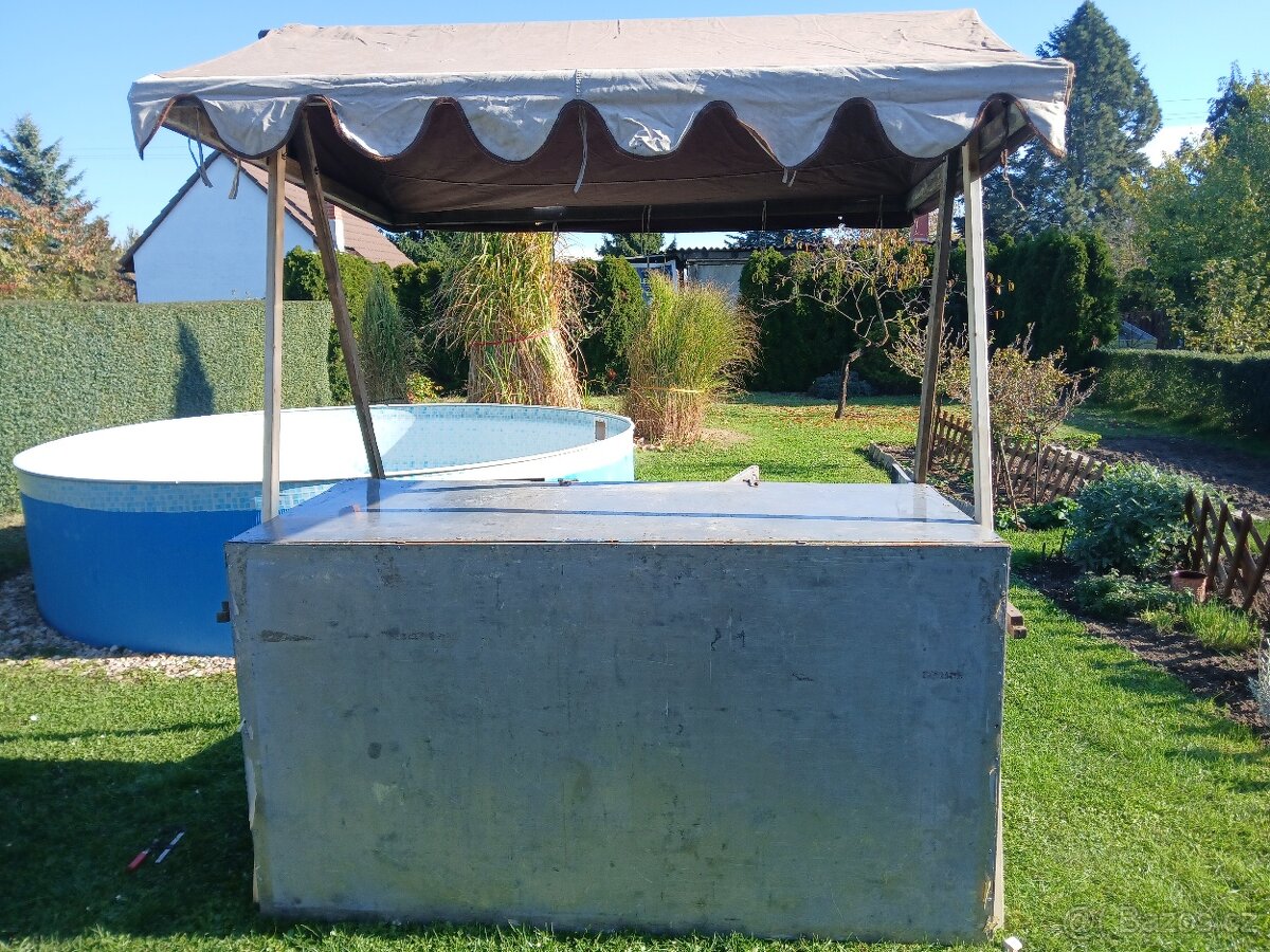 Prodam prodejní pult ke stánkovému prodeji.