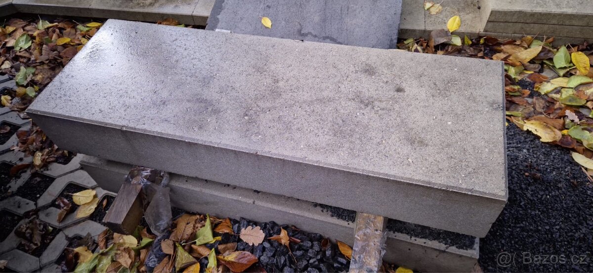 Prodávám betonové schody 2 ks