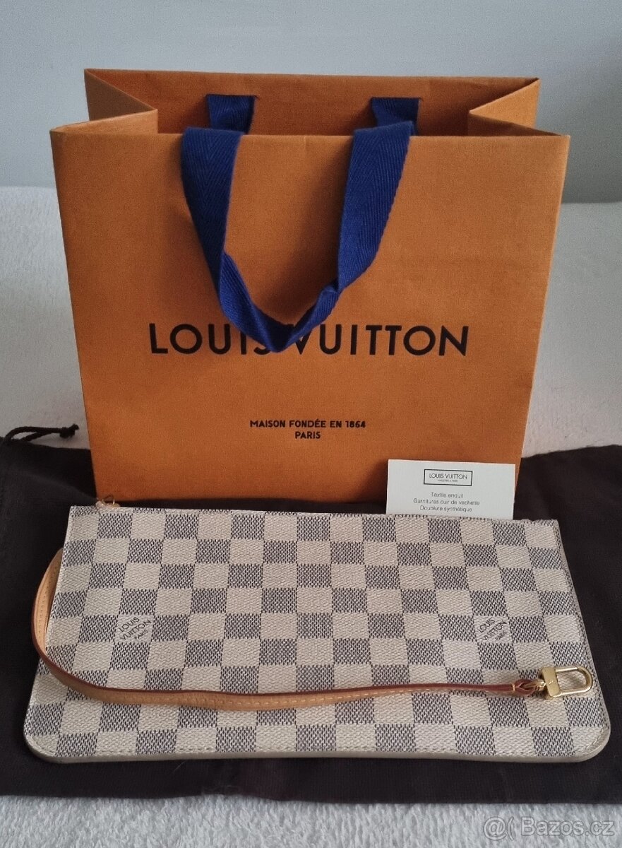 Louis Vuitton pochette