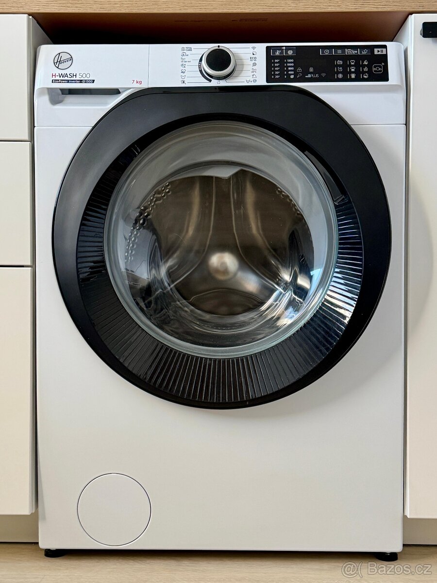 Úzká pračka Hoover na 7kg prádla