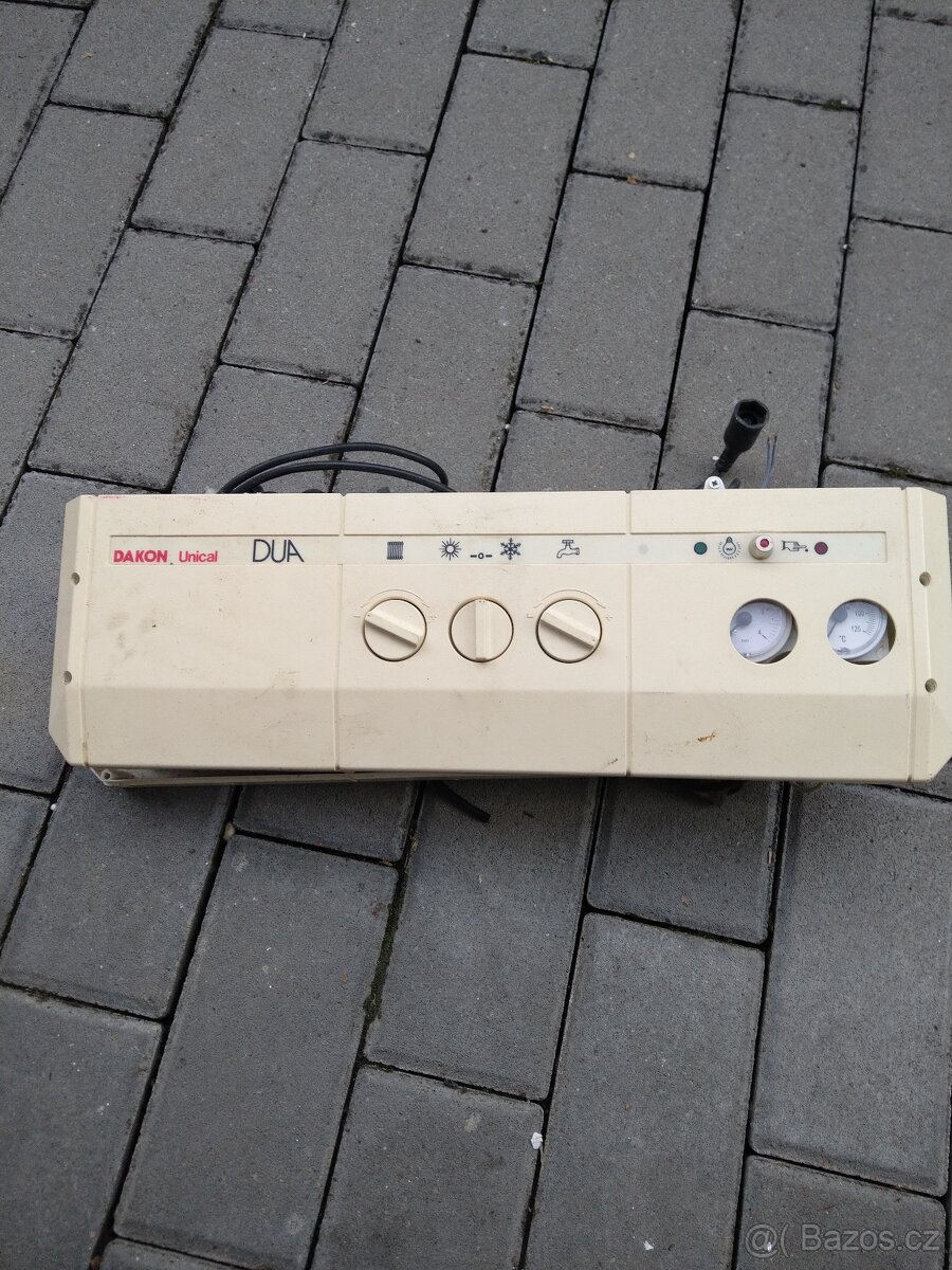 Elektronika z plynového kotle Dakon dua