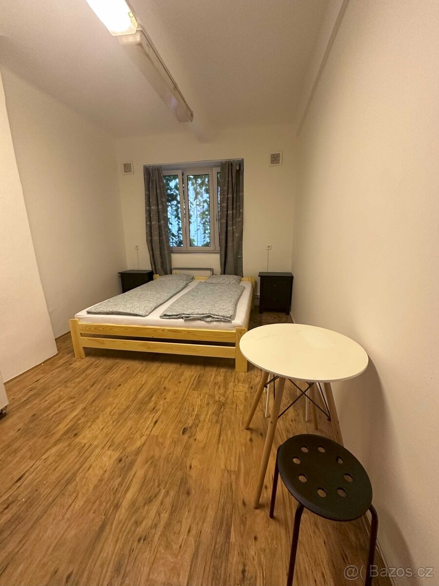 Pronájem — pokoj pro pár na Praha 3