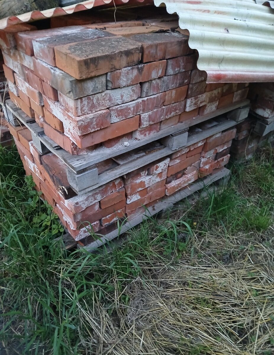 Stare cihly a tvarnice