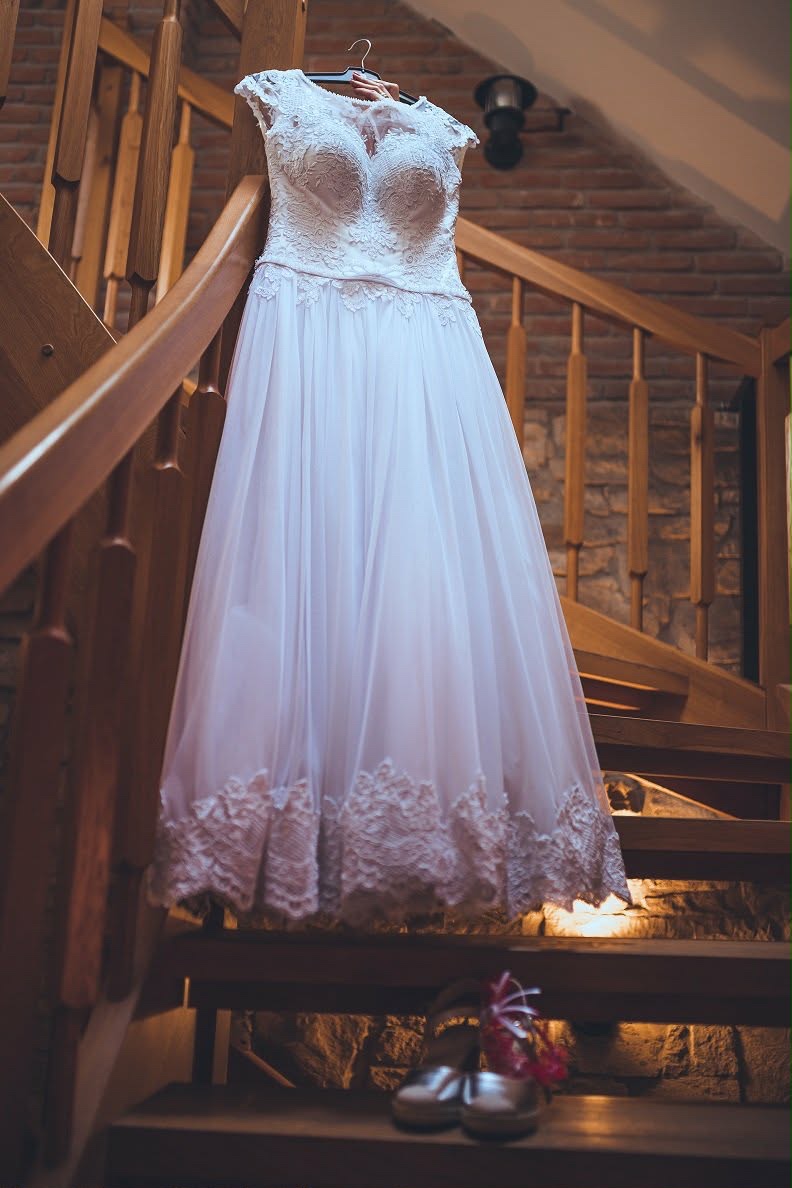 Prodám svatební šaty