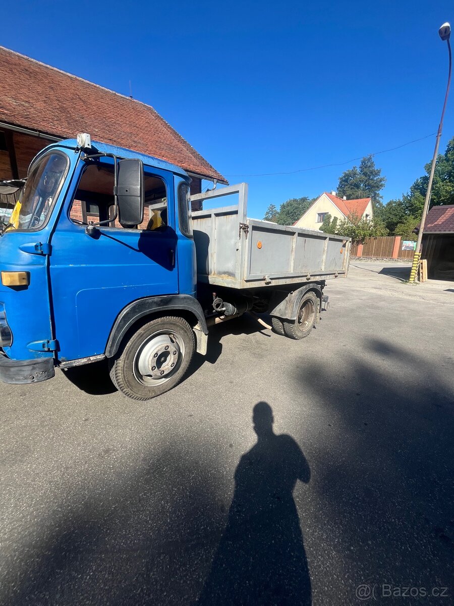 avia a30 třístranný sklápěč