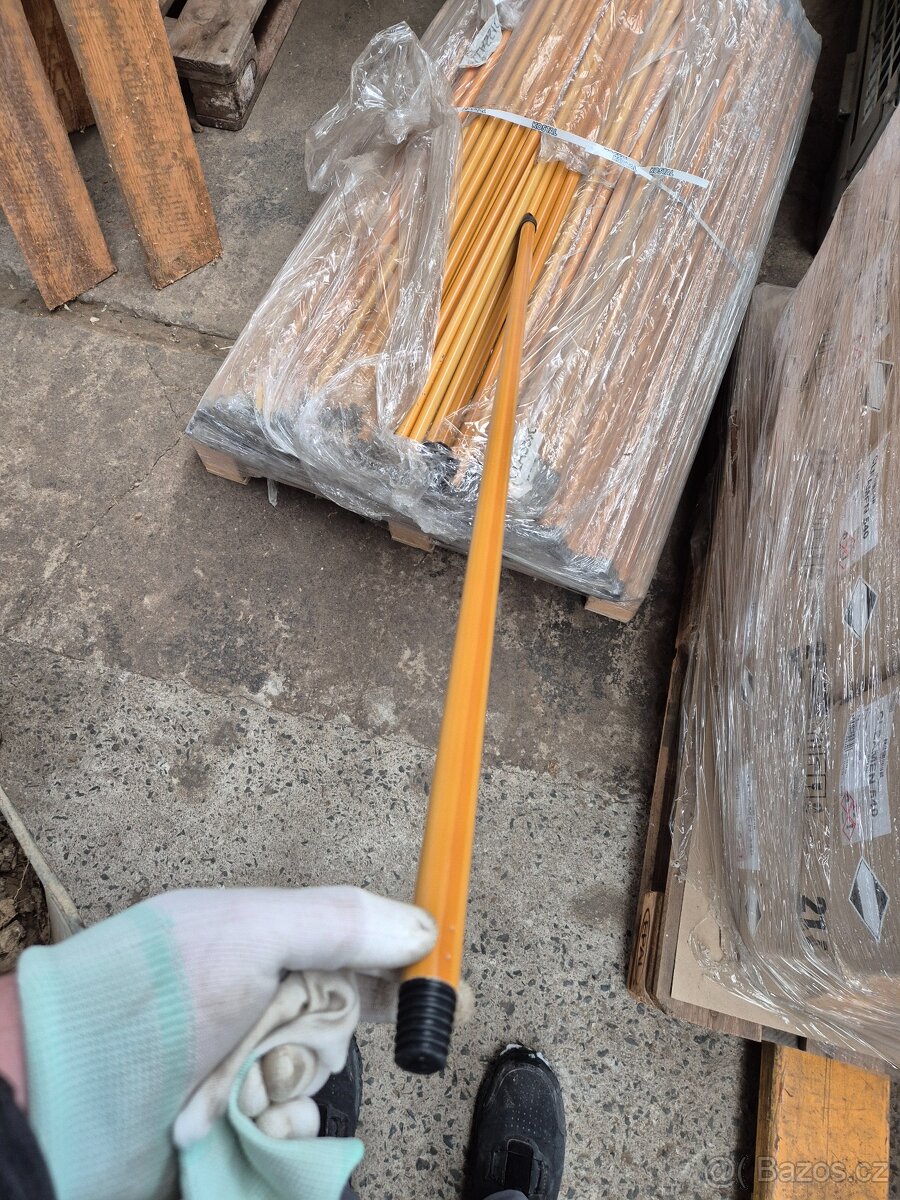 Násady na košťata