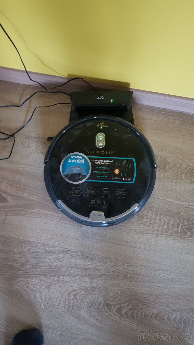 prodám robotický vysavač eta