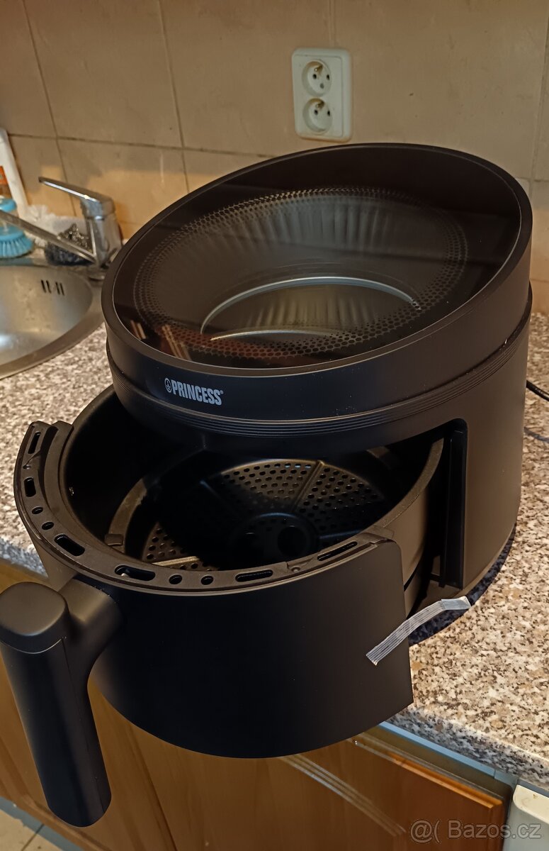 Horkovzdušná fritéza