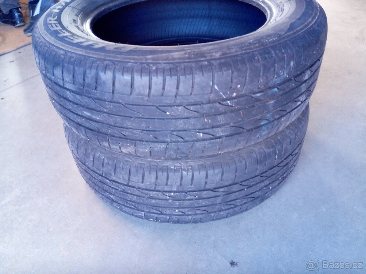 2 kusy letních pneu Bridgestone rozměr 215/65 R 17