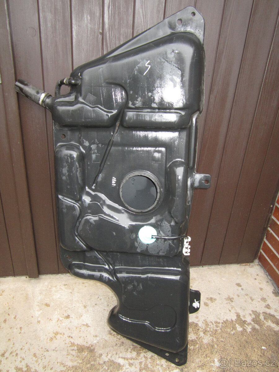 Nádrž Renault Kangoo