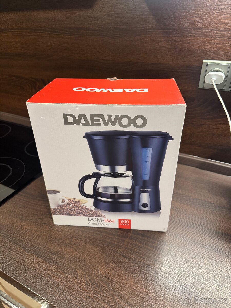 Kávovar / překapávaná káva