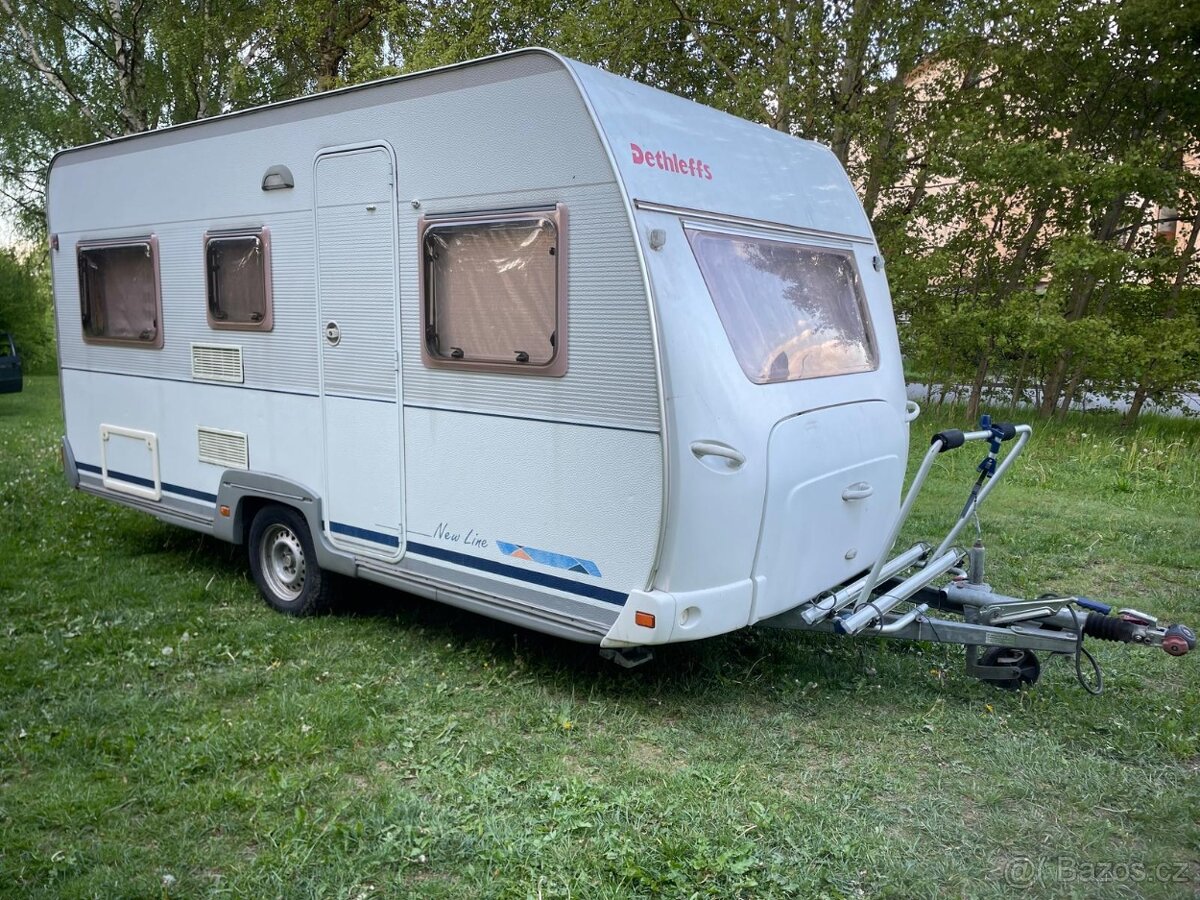 Dethleffs 460 EF2, předstan, WC, 100km/h