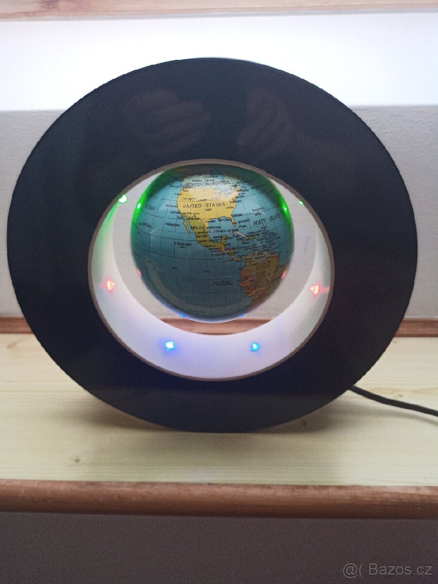 Globus - noční lampička