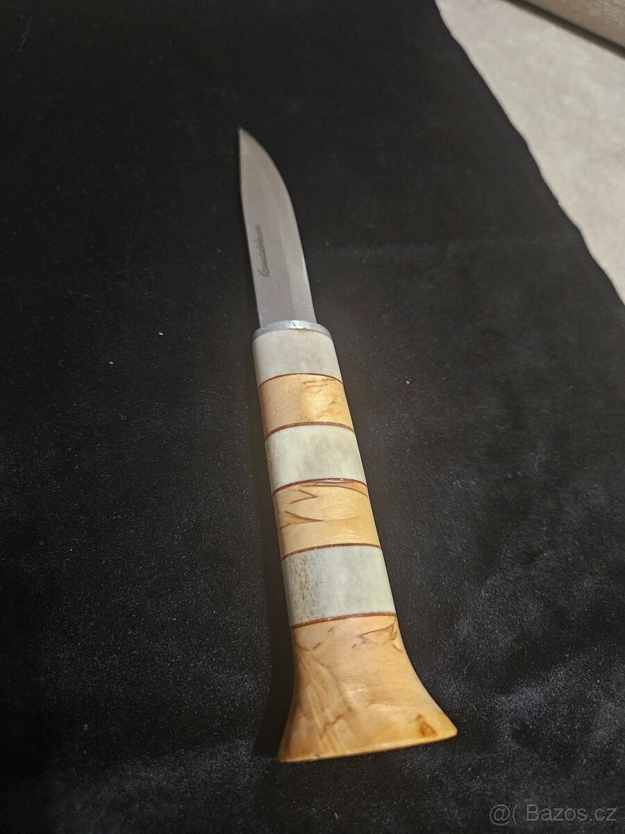 Karesuado nůž