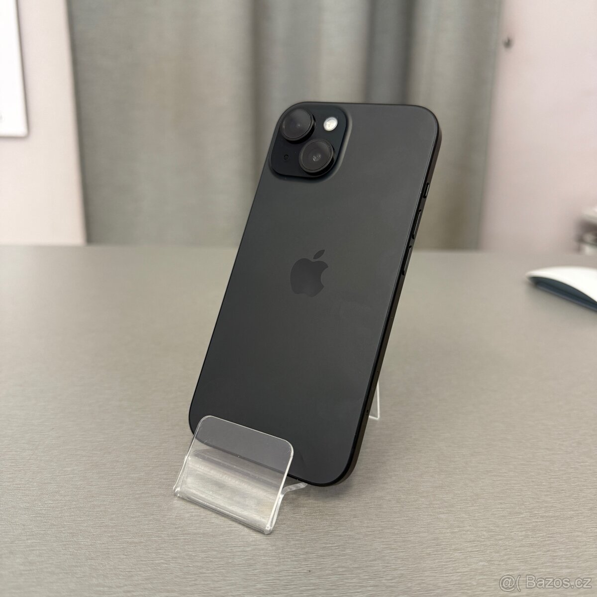 iPhone 15 128GB černý, jako nový, záruka