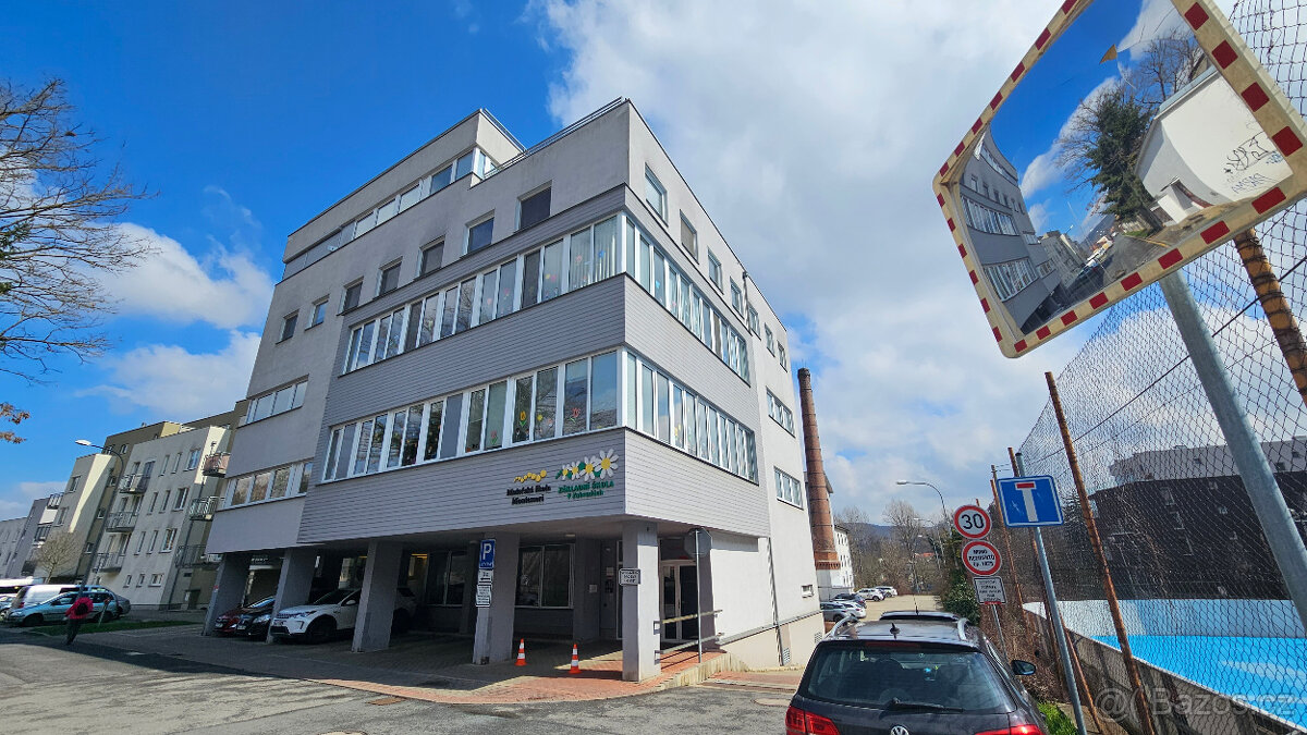 Prodej bytu 2+kk (3+kk) 73 m² V Zahradách, Beroun-Město