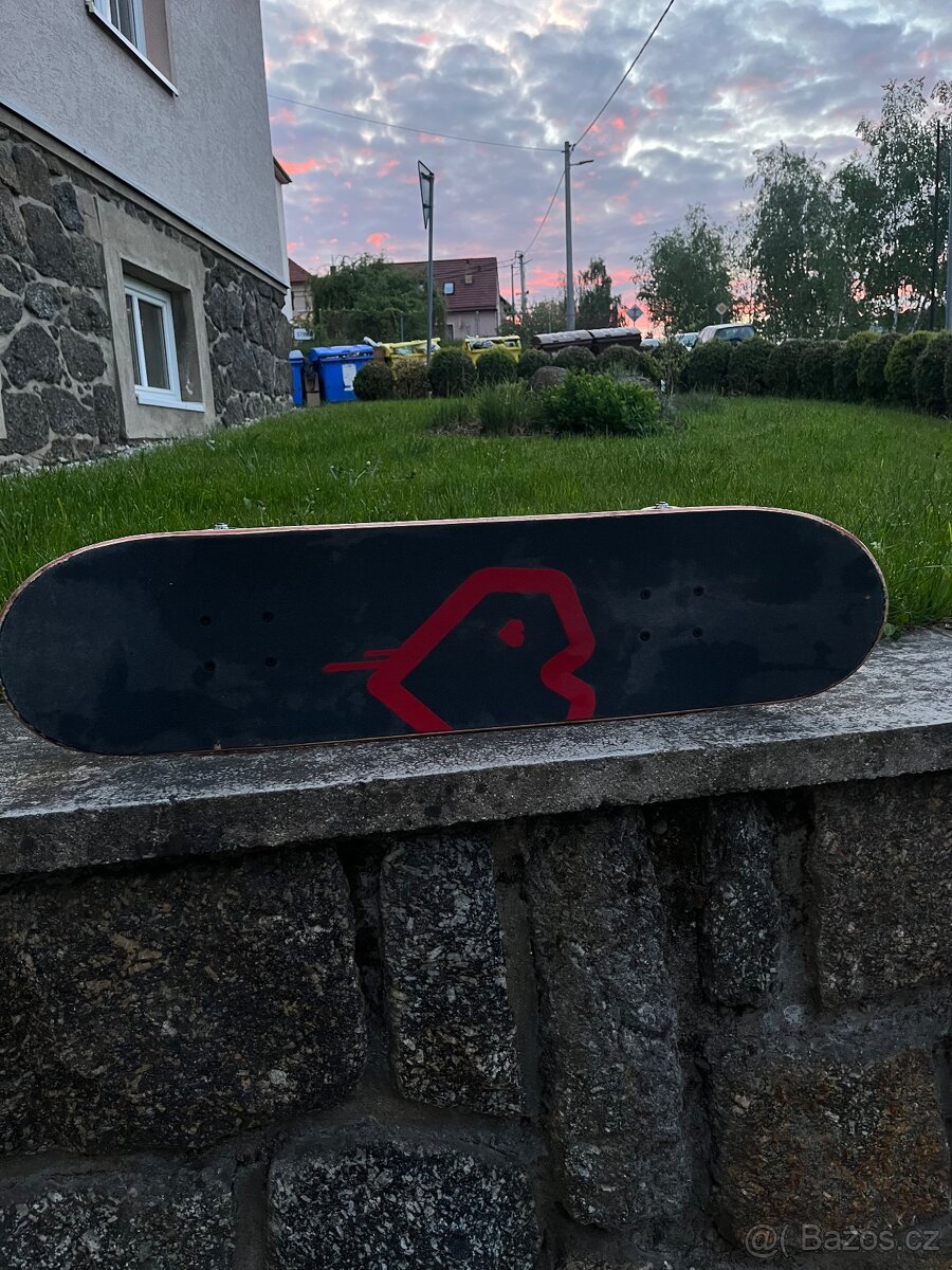 Skateboard Blueprint Spray Heart 8”