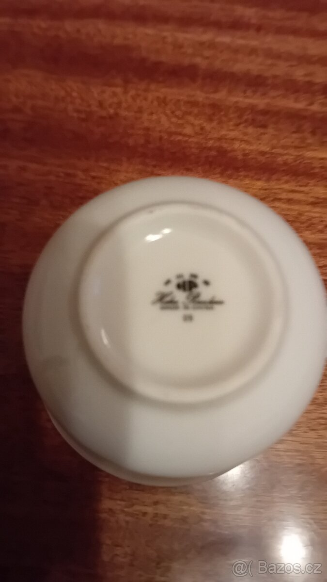 Porcelánová retro sada šálků a podšálků