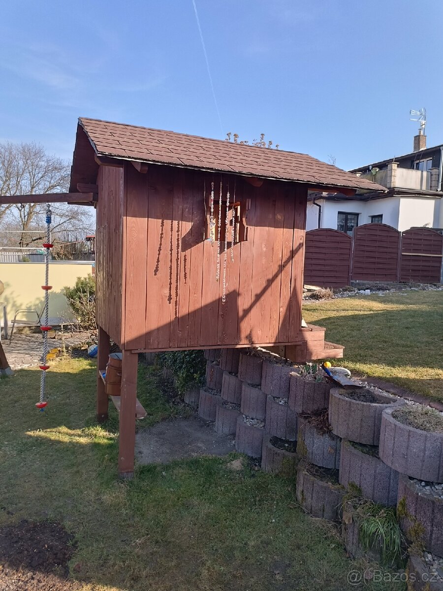 Dětský zahradní domeček