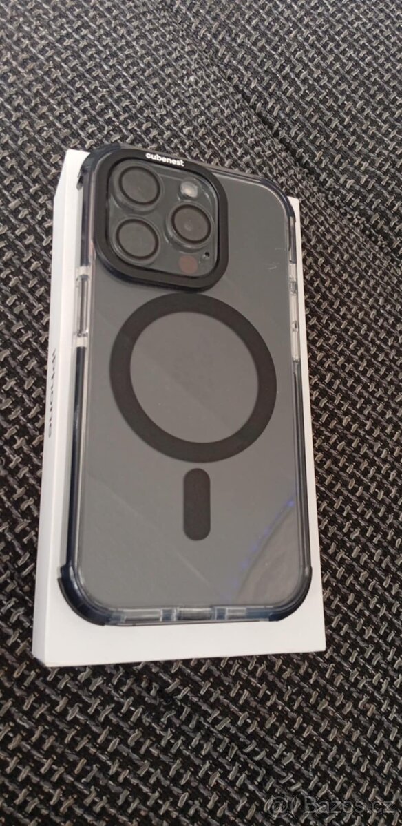 iPhone 15 Pro top stav