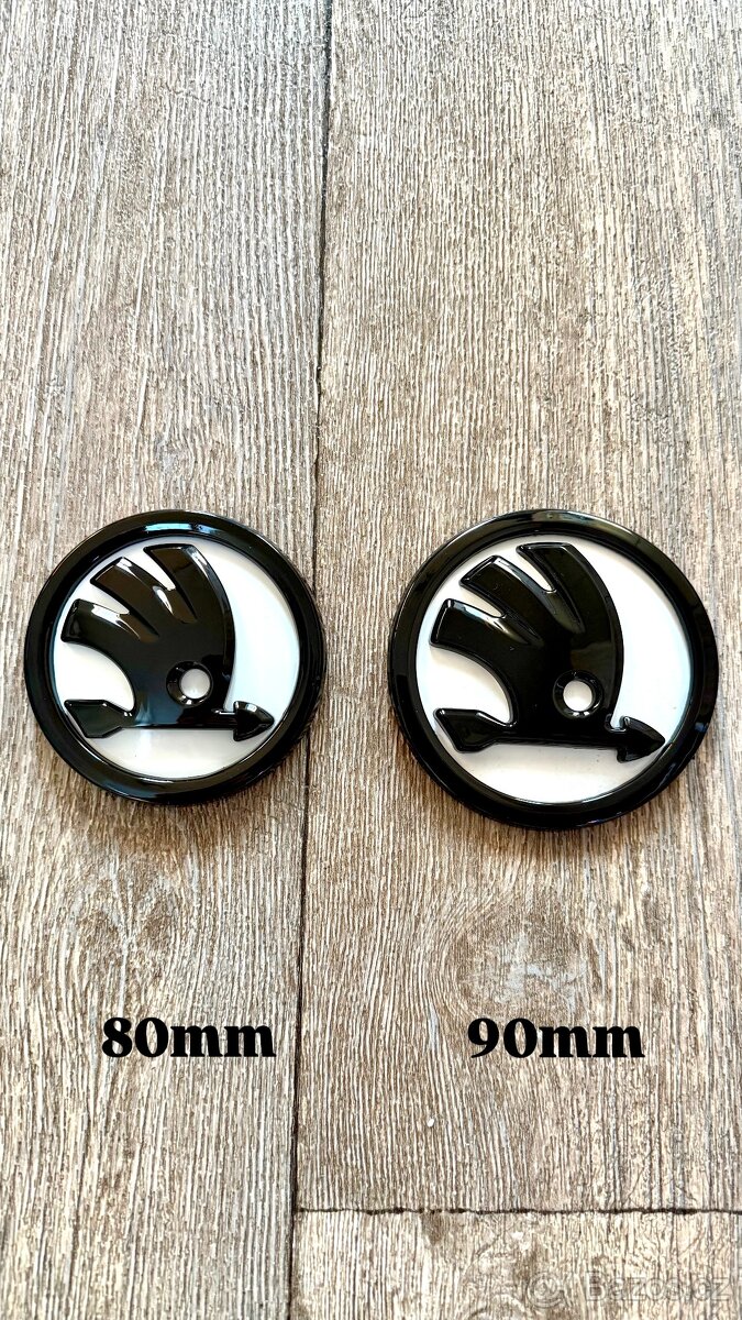 Bílé logo/znak ŠKODA