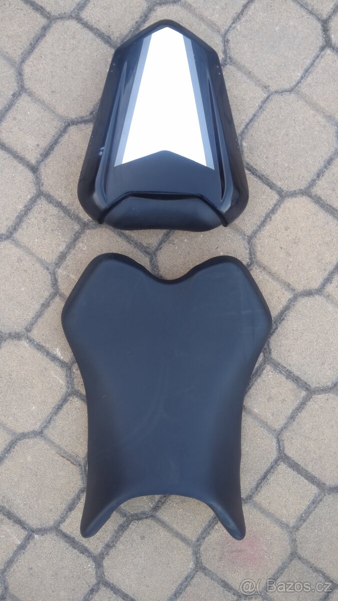 Sedlo Yamaha R1 2007