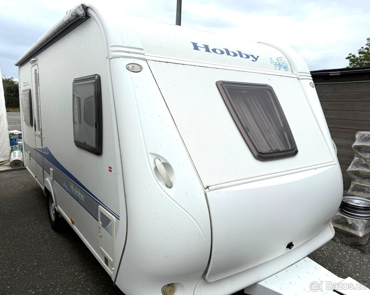 Hobby 460 UFe, MOVER, MARKÝZA, PŘEDSTAN
