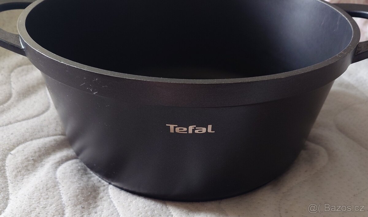 Hrnec Tefal Hrnec 28cm Trattoria E2185334
