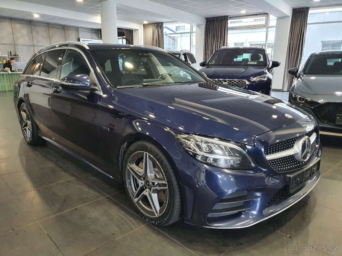 Mercedes-Benz C300e AMG 235kW 9GTronic AMG ext+int Webasto