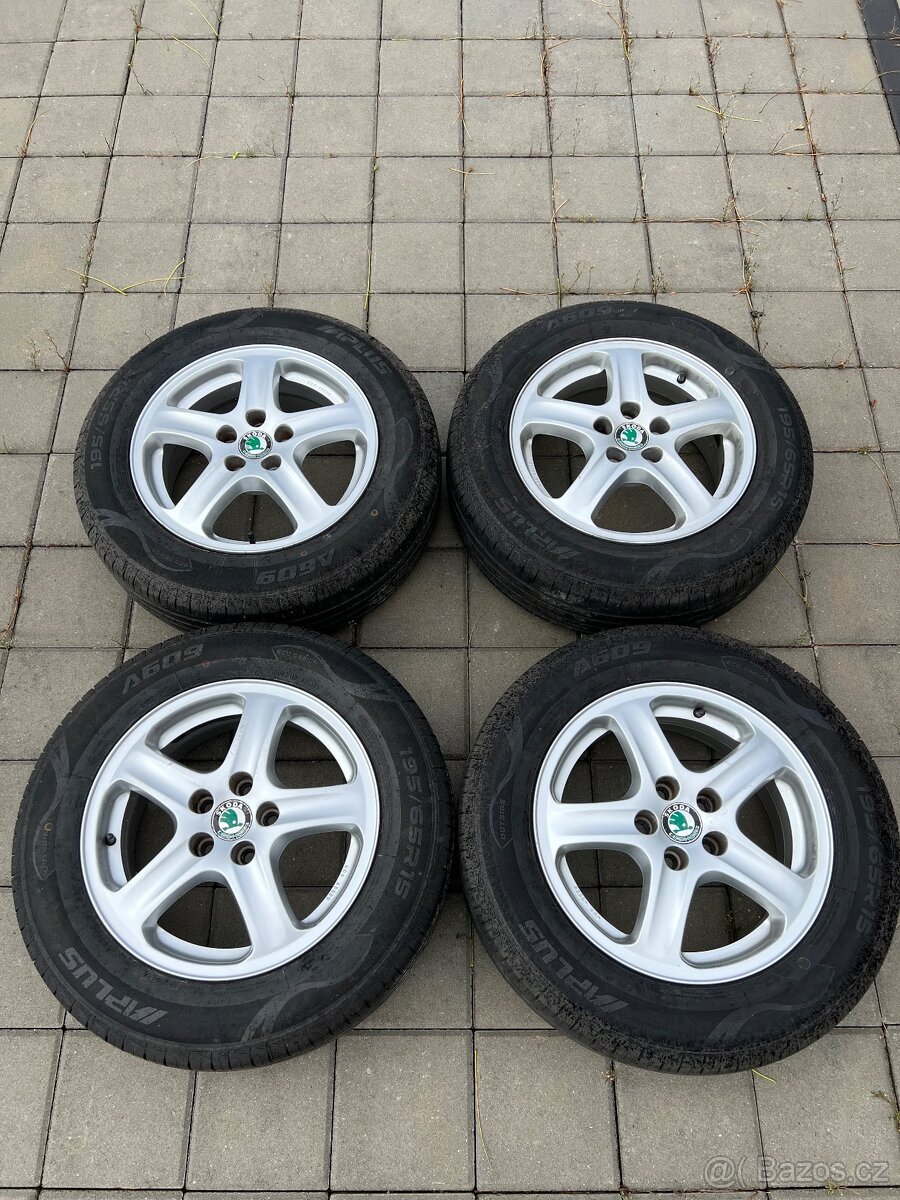 Originální ALU Škoda 5x100 R15 - Zánovní pneu