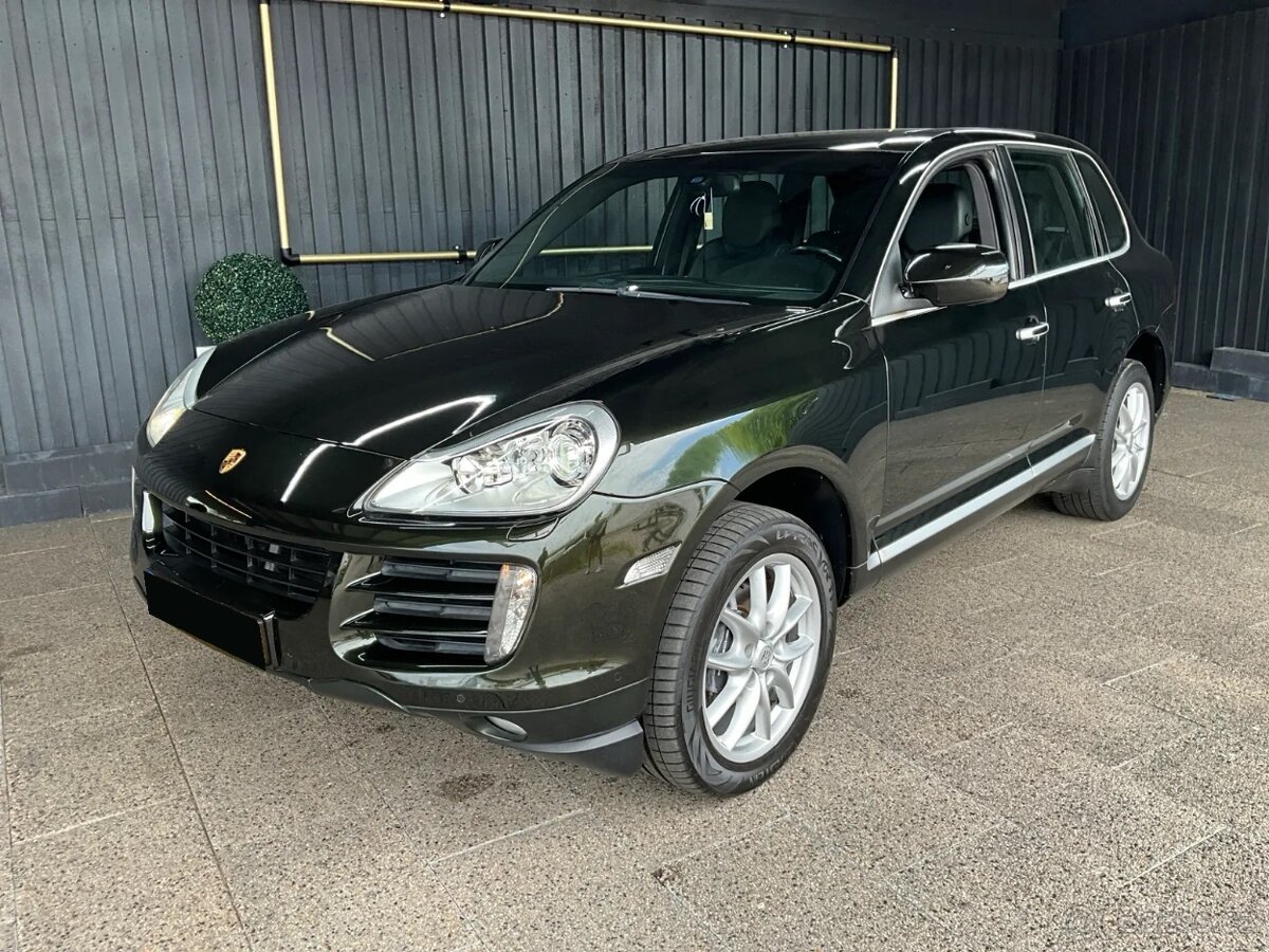 PORSCHE CAYENNE 3.6i-V6 213kW,4X4,DARK OLIVE GREEN perleť
