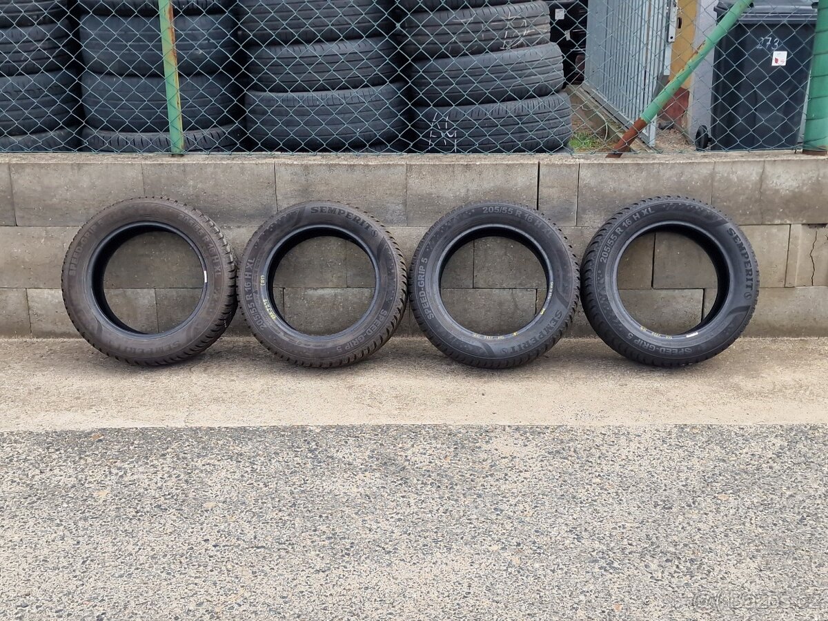 205/55/16 Zimní pneumatiky Semperit Speead Grip5 zesílené