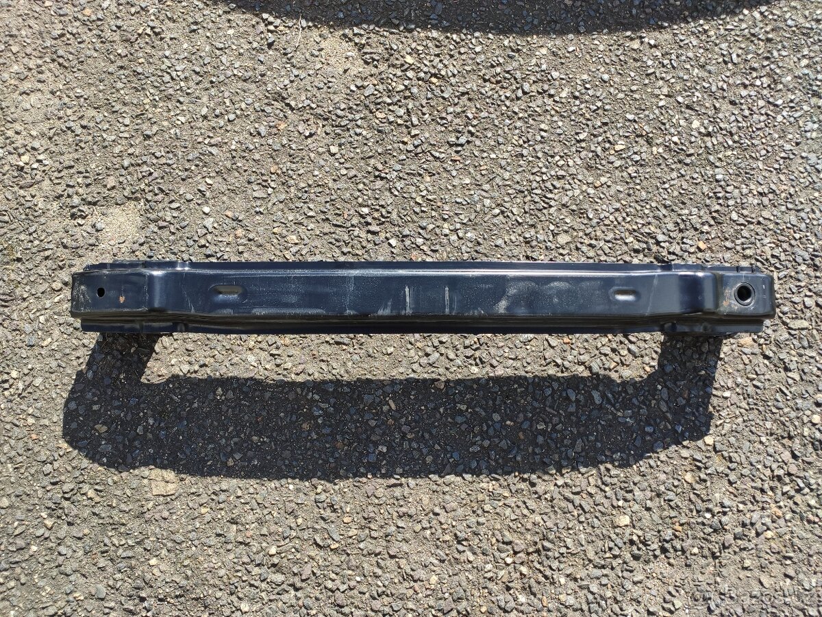Zadní výztuha - VW Passat B8