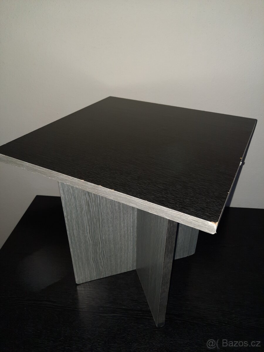 Prodám stolek / stoličku / noční stolek